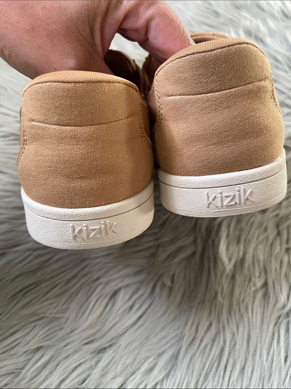 Kizik Women's Casual Sneakers in Tan with White Laces - Picture 5 of 6